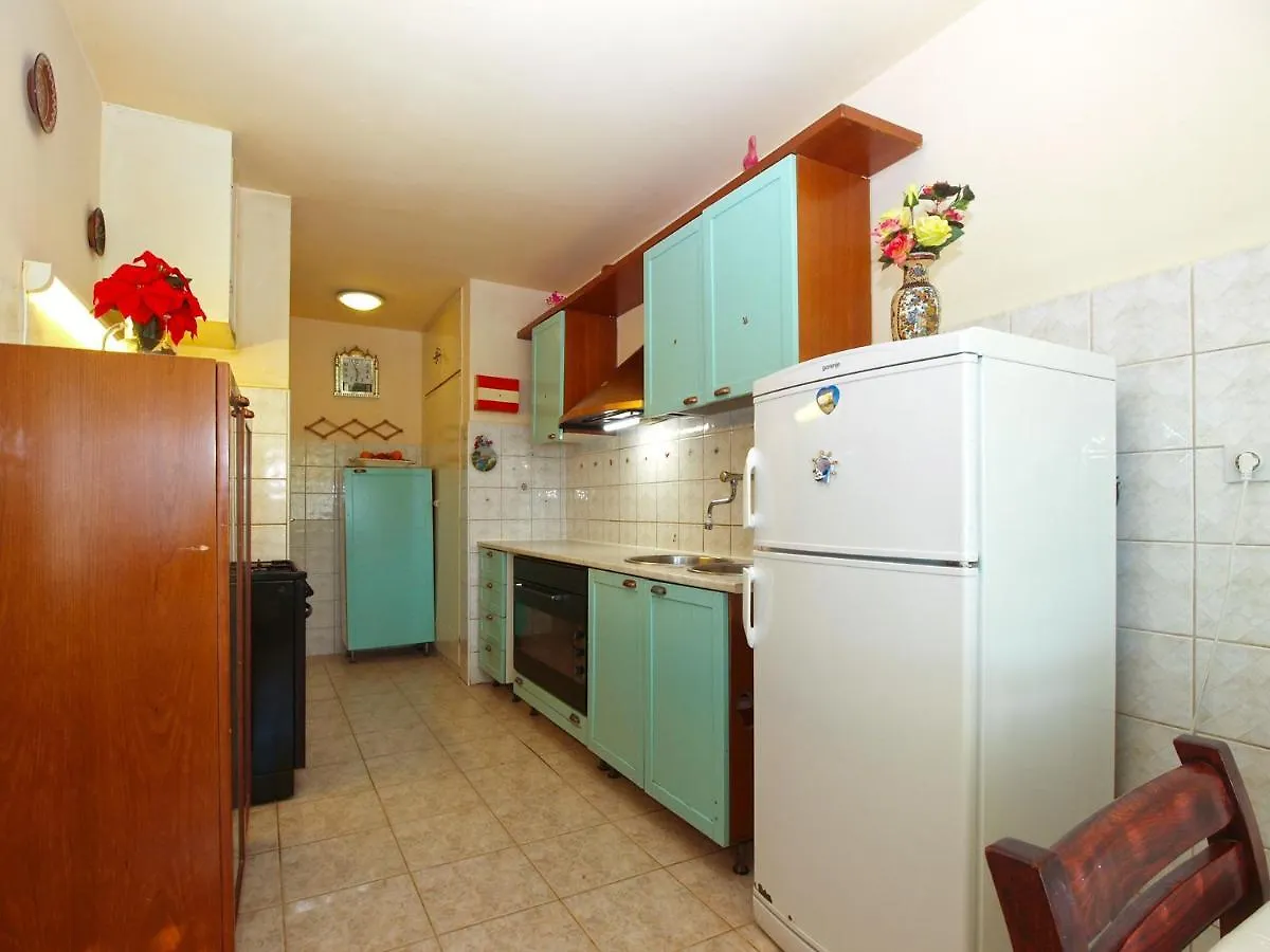 Apartment Momcilo 1995 Pula Hırvatistan